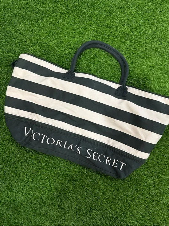 Victoria’s Secret Shoulder Bag