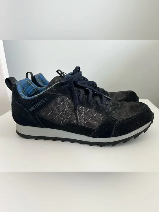 Merrell Men's Black and Gray Lace-Up Trail Sneakers