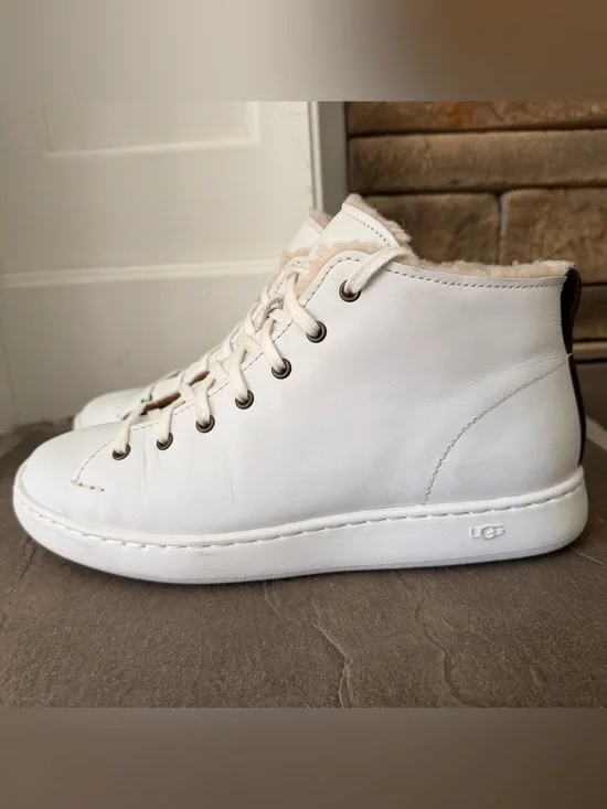 UGG Pismo High Top Cozy Ankle Sneaker White Lace Up Mens Size 8 US