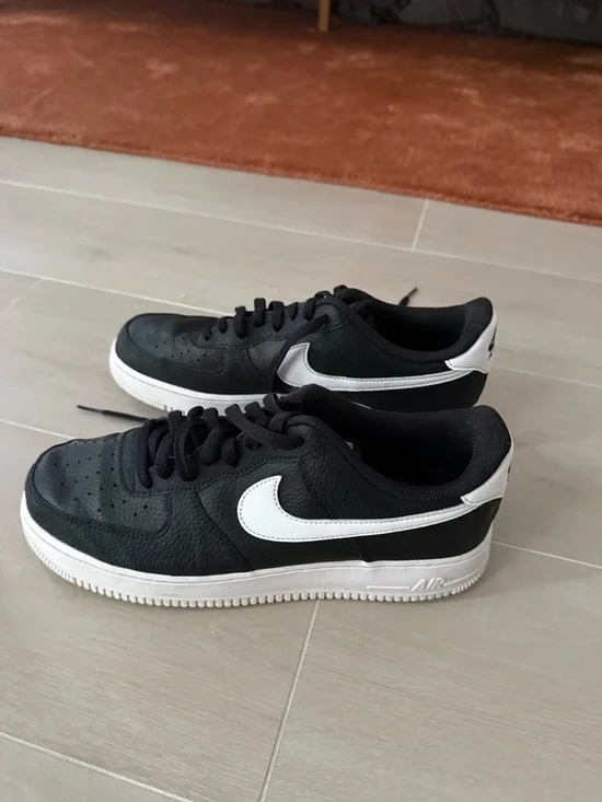 NIKE Air Force Ones