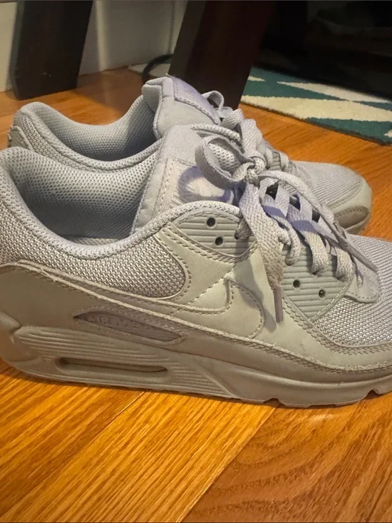 Nike Men's Sneakers in Light Gray