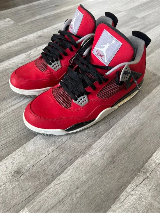 Retro 4 Jordan’s (Size 14)