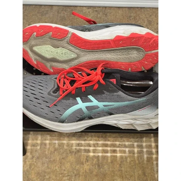 ASICS Novablast 2 Mens 12 Gray Blue Red Good Running Shoes 1011B192 Cushioned