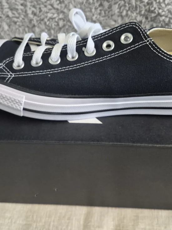 Converse Men's Black & White Low-Top Canvas Sneakers