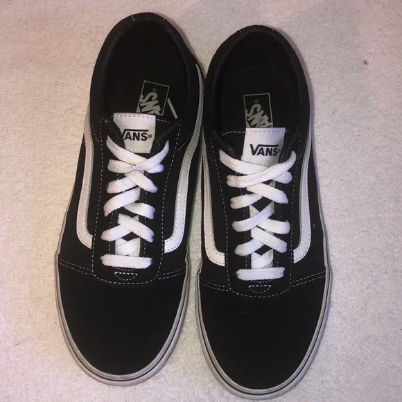 Vans low top classic sneakers