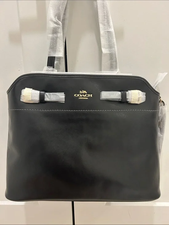 Coach (NWT) Easton Tote Bag in Black