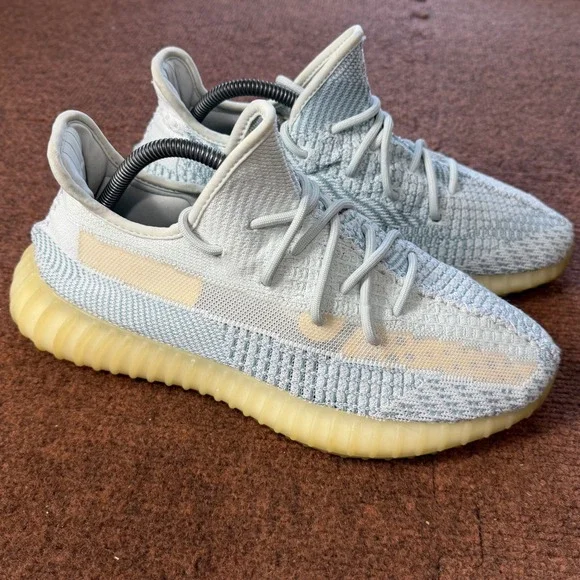 Adidas Yeezy Boost 350 V2 Cloud White Non-Reflective FW3043 Mens 9.5 Blue Grey