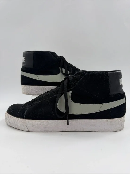Nike SB Zoom Blazer Mid Skate Shoes Black White Suede Men's Size 11.0