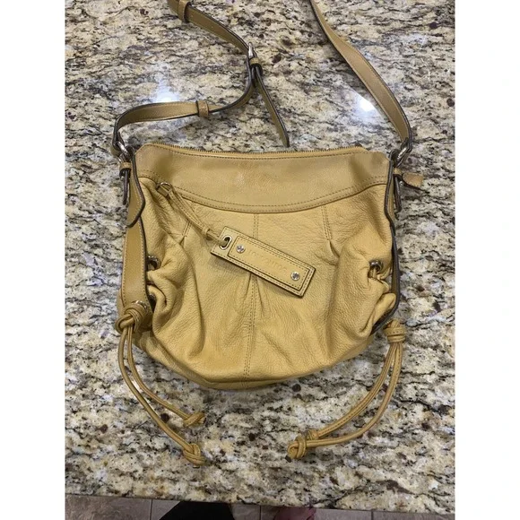 London Fog Women's Shoulder Bag Beije Honey Color