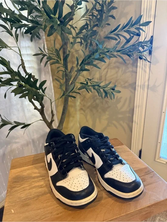 Nike Black and White Low-Top Sneakers