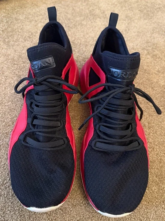 Jordan• Formula 23 in Black, Gym Red