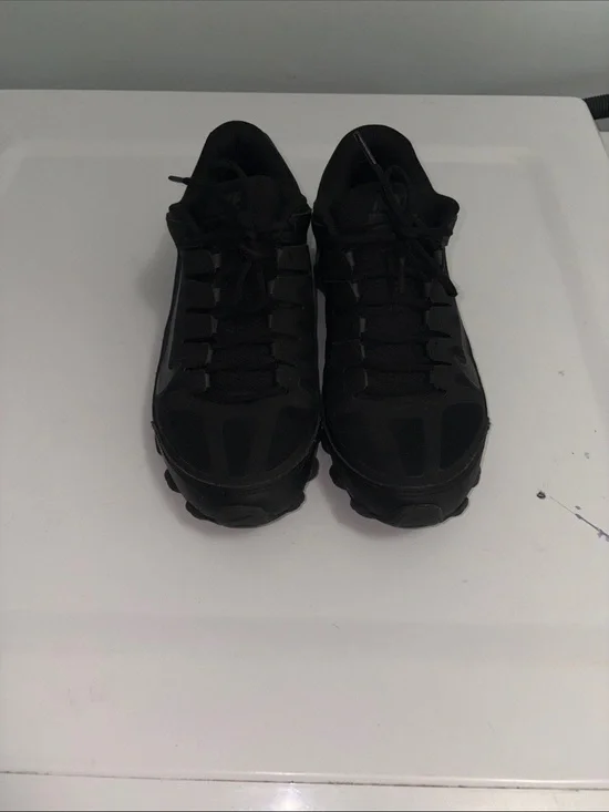 Nike Men's Black Low-Top Athletic Sneakers
