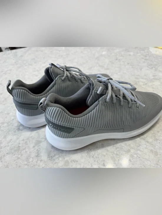 Foot Joy Flex XP Men's Golfing Shoe 9M
