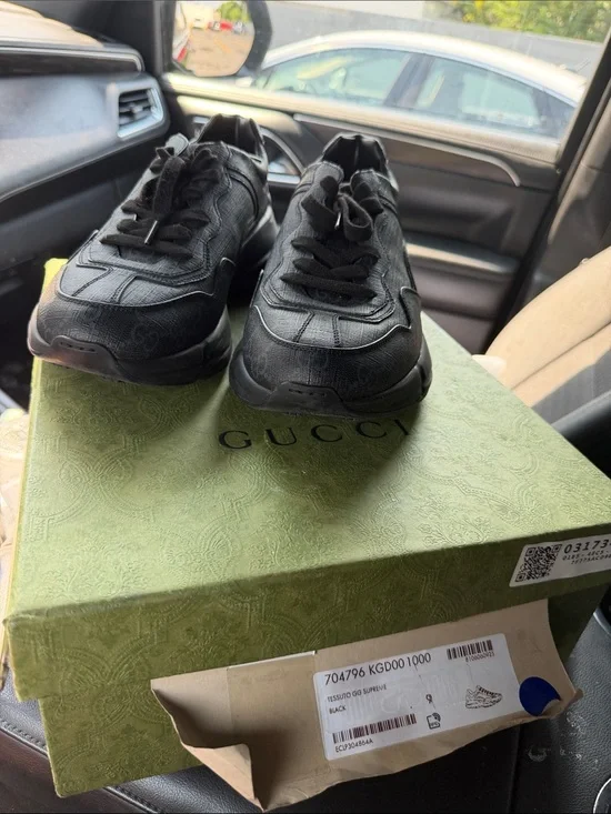 Gucci Men’s All-Black Leather Logo Runner Sneakers