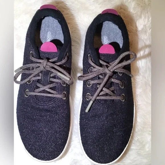 Allbirds Men’s wool running sneakers size 9