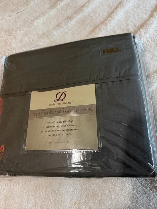 Full Bed Sheet Lucy Set in Charcoal