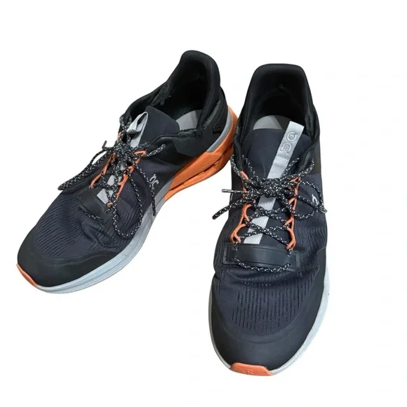 On Running On Cloud Cloudnova Runners Sneakers Men’s Size 11 Black