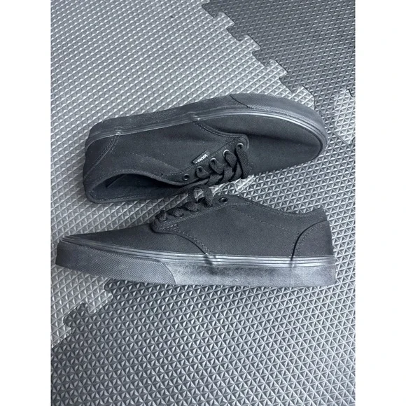 Vans Ward Low Top Sneakers Men's US 9.5 Black Canvas Skate Casual Shoes
