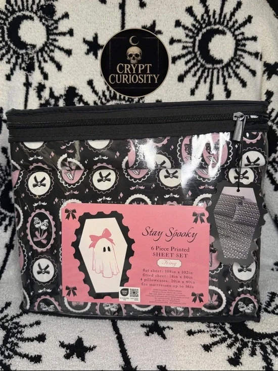 BRAND NEW HALLOWEEN GIRLY BOWS AND SKULLS BED SHEETS 6 PIECE SHEET SET KING