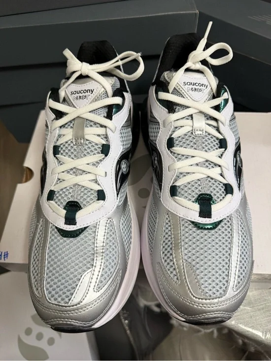 Saucony Silver, White & Dark Green Mesh Running Sneakers