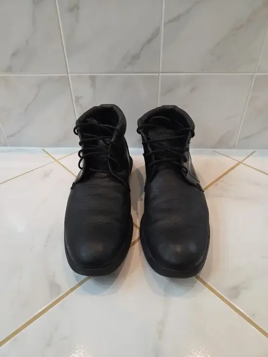 Shoes For Crues 