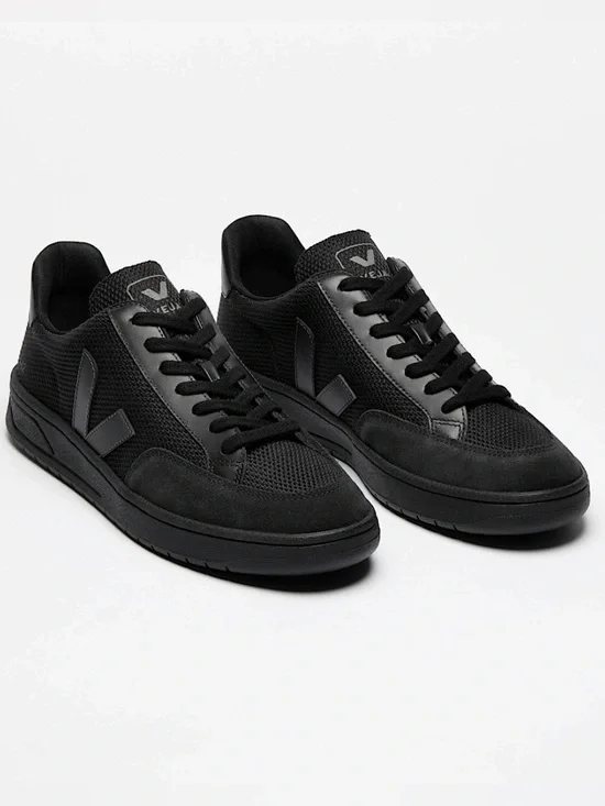Veja V-12 B-Mesh Men's Sneakers - Black. Size US 10.
