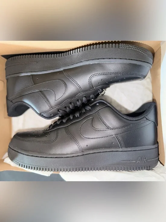 MENS SZ 9.5 BLACK AIR FORCE 1 07 BRAND NEW
