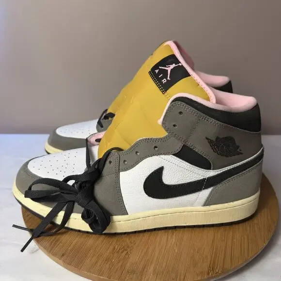 Air Jordan 1 Mid Cave Stone Size 12 HQ2011-100 New with box