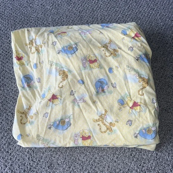 Vintage Winnie The Pooh Disney‎ Crib Sheet. Yellow