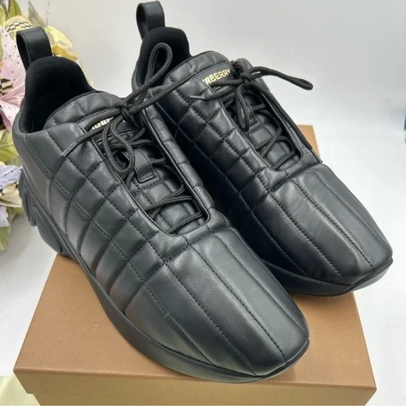 Men’s Burberry quilted trainer sneakers size 46 made in Italy