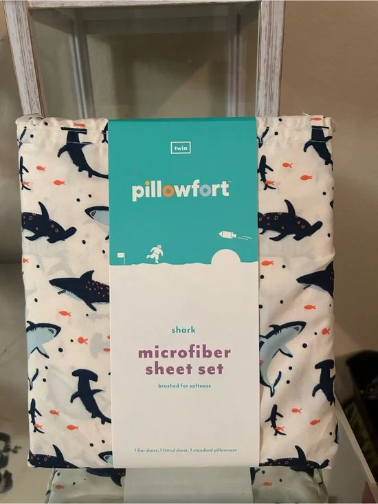Pillowfort Shark Microfiber Sheet Set - White, Navy & Coral