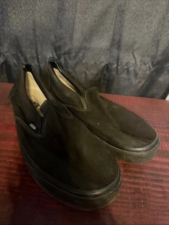 Black slip on vans