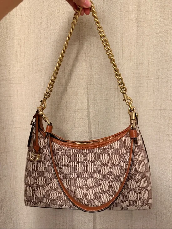 Coach Juliet Shoulder Bag 25 in signature jacquard.