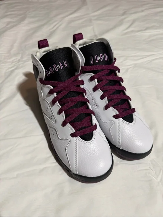 Air Jordan 7 Retro GG size 6.5 White/Fuchsia Glow