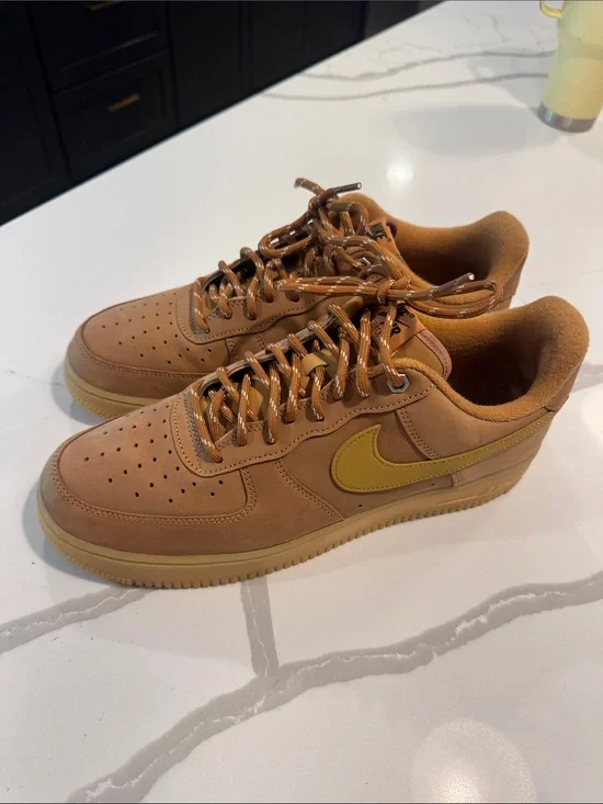Nike Men’s Air Force one Low-Top Sneakers