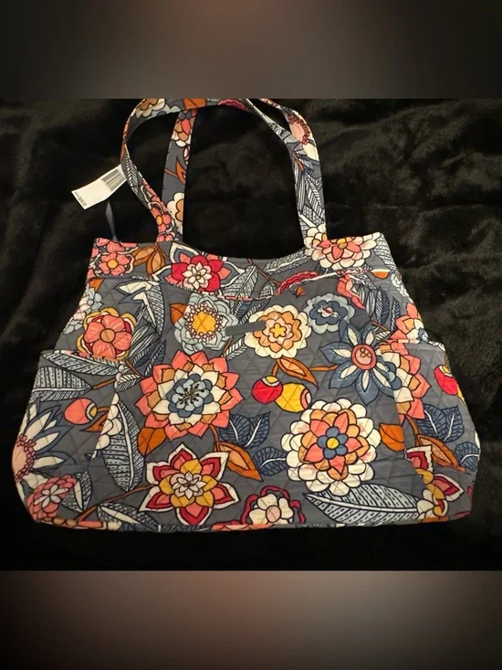 NEW Vera Bradley Pleated Tote 