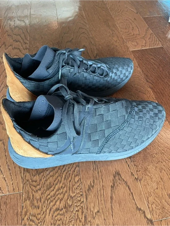 UniSex Dark Blue Woven Sneakers with Tan Heel Accent