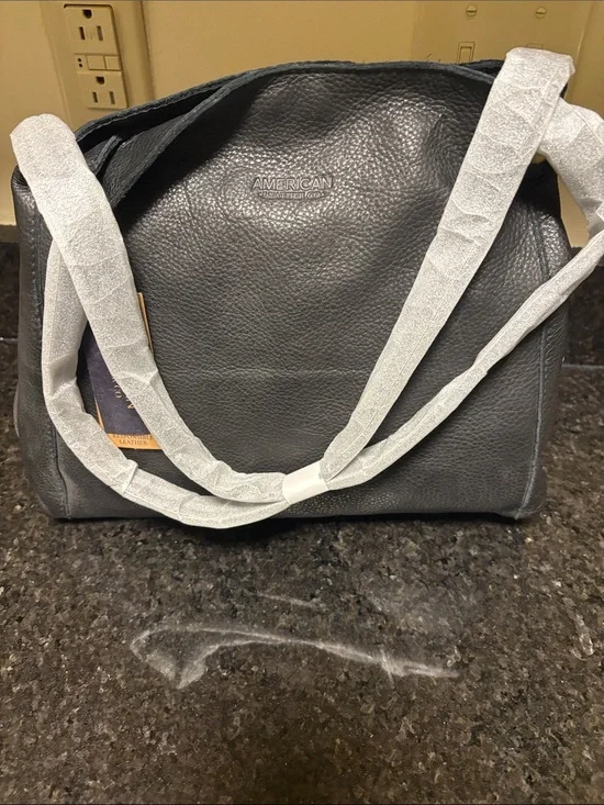 American Traveler Pebbled Leather Tote in Charcoal