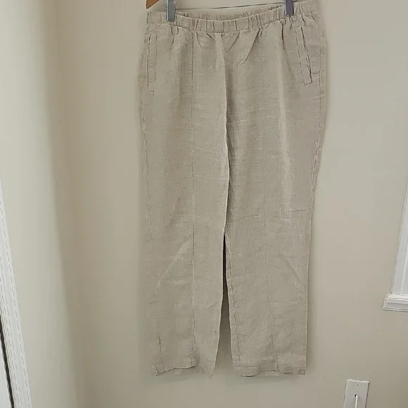 Chico's Light 100 Linen Khaki Pants With Pockets. Size 2 (Large)
