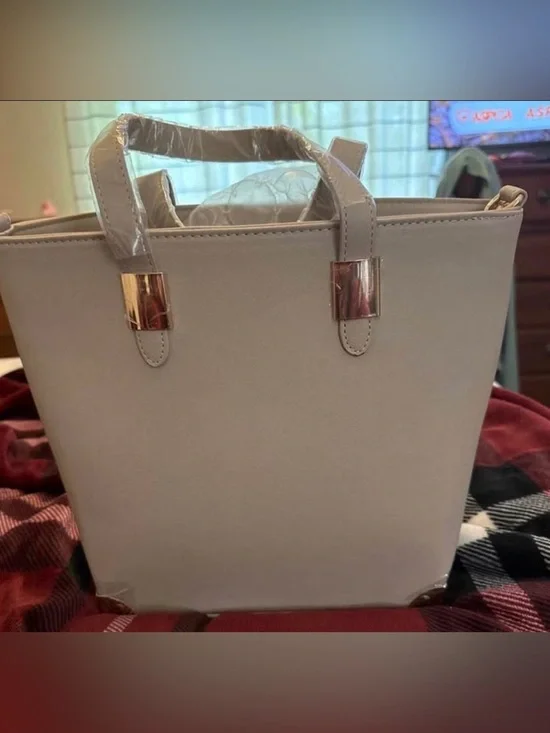 Classic Cream Tote Bag with Gold Accents