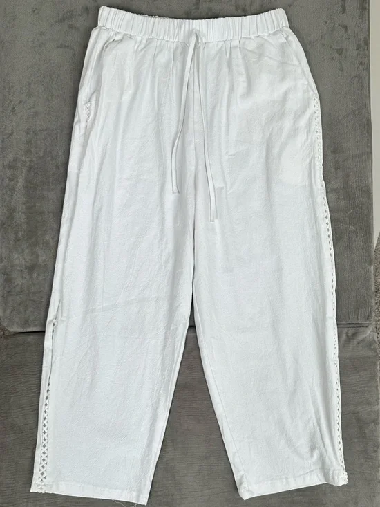 Women’s White Gauchos Lace With Elastic Drawstring Pants