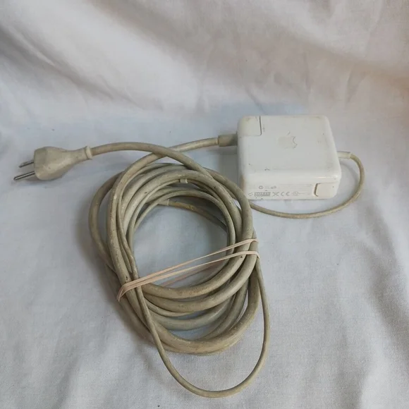 Apple MagSafe 2 60W Power Adapter MacBook Pro 13 15 inch