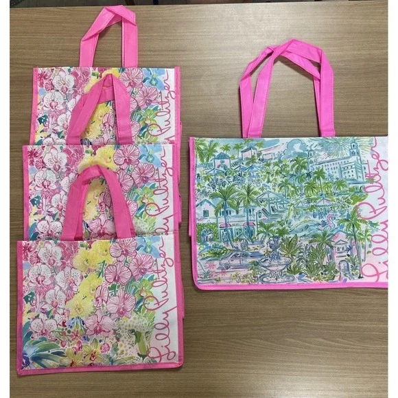 Lot Of 4 LILLY PULITZER Reusable Tote Plastic SHOPPING BAGS, Two Sizes Palm