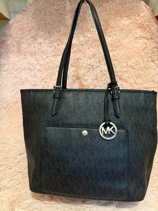 Micheal Kors tote
