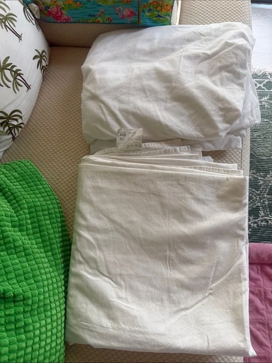IKEA White Bedding Care Label on Soft White Fabric 2 sheets flat and fitted set