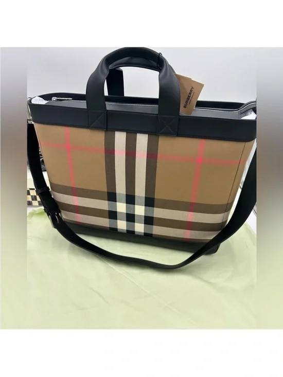 Women’s Burberry ORMOND giant leather check tote bag made in Italy NWT