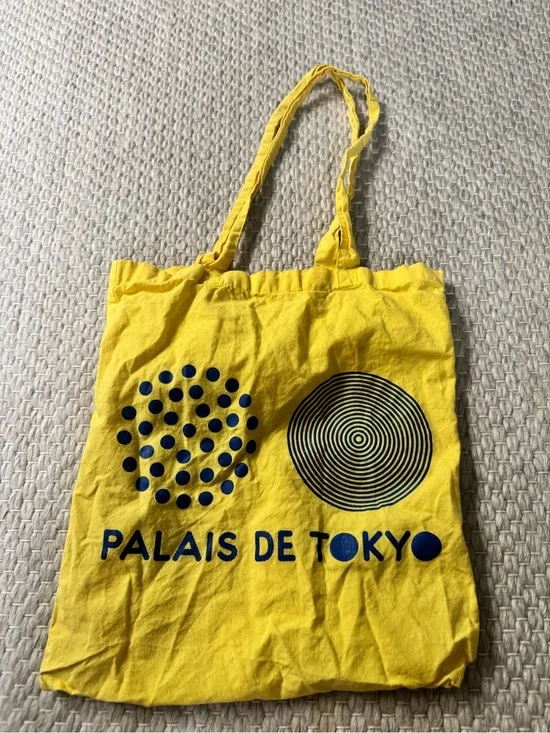 Palais de Tokyo tote bag with blue circular graphic and text #tokyo #art