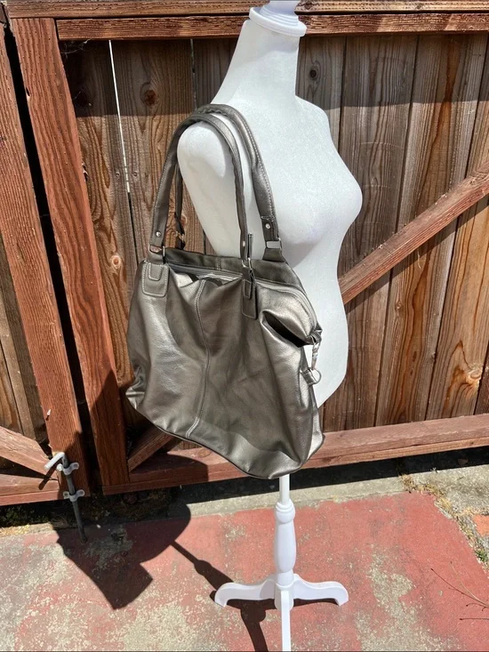 Women's Metallic Gray Leather Tote Bag