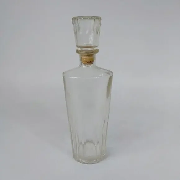 Vintage Whisky Decanter Glass‎ Liquor Bottle With Cork On Stopper Decorative