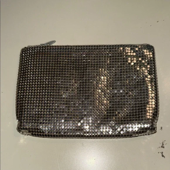 Metallic Mesh Zip Pouch - Silver